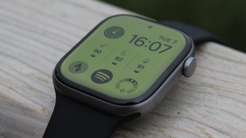 apple-watch-series-11-close-up